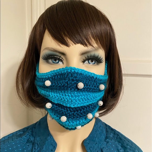 Decorative Hand-knitted Face Mask - Picture 12 of 13